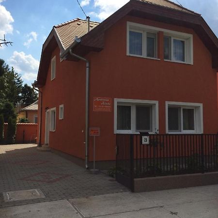 Fodor Apartman Hajdúszoboszló Exterior foto