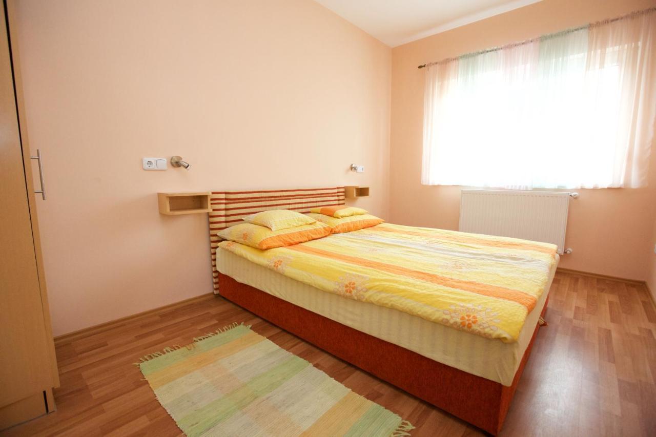 Fodor Apartman Hajdúszoboszló Exterior foto